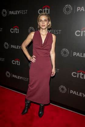 PaleyFest NY 2025: Apple TV s Pluribus , New York, New York, USA - 07 Nov 2025 Rhea Seehorn attends Apple TV s Pluribus during PaleyFest NY 2025 at The Paley Museum in New York City. New York United States Copyright: xRonxAdarx xSOPAxImagesx _radar_paley_20251107_00088