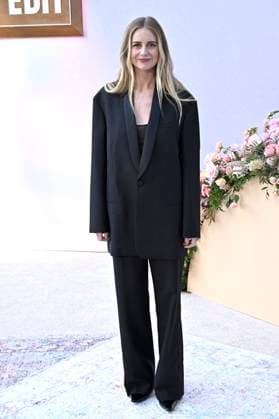 Justine Lupe beim FYC Event zur Netflix-Serie Nobody Wants This im Netflix Tudum Theater. Los Angeles, 07.11.2025