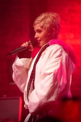Mabel live at The Village Underground Mabel performing live at The Village Underground, London, UK, 07 November 2025., Credit:JIMMY JAMES Avalon UK, London  Copyright: xJIMMYxJAMESx xAvalonx 1051042432