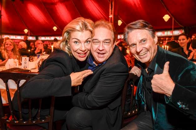 abb Palazzo- Connie Kalkofe, Oliver Kalkofe und Wolfgang Bahro zu Gast bei der Gala Premiere von Kolja Kleeberg und Hans-Peter Wodarz 17. Dinner Show Unikate im PALAZZO-Spiegelpalast am 07.11.2025 in Berlin Berlin Deutschland