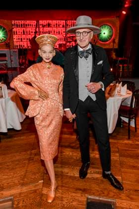 abb Palazzo- Britt Kanja und Guenther Krabbenhoeft zu Gast bei der Gala Premiere von Kolja Kleeberg und Hans-Peter Wodarz 17. Dinner Show Unikate im PALAZZO-Spiegelpalast am 07.11.2025 in Berlin Berlin Deutschland