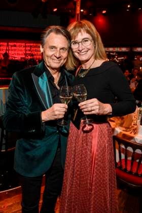 abb Palazzo- Wolfgang Bahro und Barbara Bahro zu Gast bei der Gala Premiere von Kolja Kleeberg und Hans-Peter Wodarz 17. Dinner Show Unikate im PALAZZO-Spiegelpalast am 07.11.2025 in Berlin Berlin Deutschland