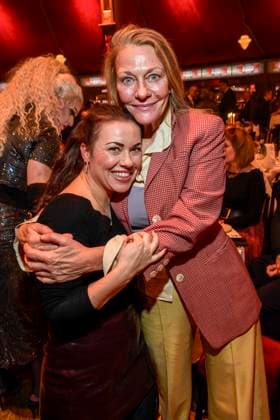 abb Palazzo- Sarah Tkotsch und Karen Boehne zu Gast bei der Gala Premiere von Kolja Kleeberg und Hans-Peter Wodarz 17. Dinner Show Unikate im PALAZZO-Spiegelpalast am 07.11.2025 in Berlin Berlin Deutschland