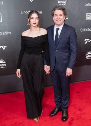Premiere of El Canto de las Manos ( Song Of The Hands ) Maria Valverde and Gustavo Dudamel attend premiere of movie El Canto de las Manos ( Song Of The Hands ) at David Geffen Hall at Lincoln Center in New York, NY on November 7, 2025 New York New York United States Copyright: LevxRadin