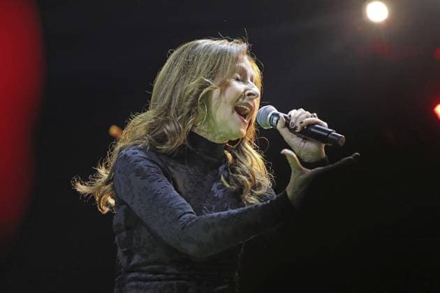 Die Schlagernacht des Jahres 2025 in der Arena Oberhausen ** NUR FÜR REDAKTIONELLE ZWECKE ** EDITORIAL USE ONLY **<p>Vicky Leandros bei der Schlagernacht des Jahres 2025 am Samstag den 08. November 2025 in der Arena Oberhausen Foto : Frank Oppitz FUNKE Foto Services< p> Bun Deutschland NRW Oberhausen Copyright: FrankxOppitz