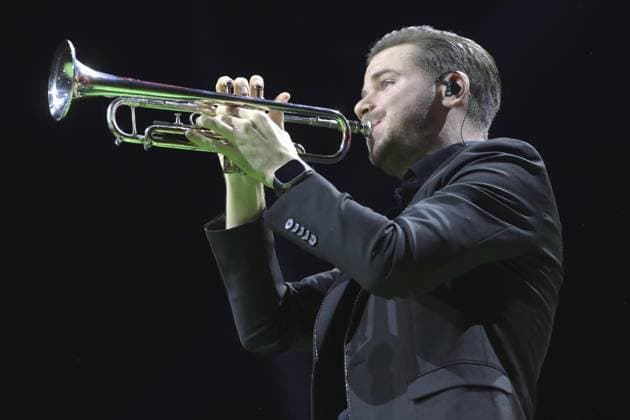 Entertainment Bilder des Tages Die Schlagernacht des Jahres 2025 in der Arena Oberhausen ** NUR FÜR REDAKTIONELLE ZWECKE ** EDITORIAL USE ONLY **<p>Eric Philippi bei der Schlagernacht des Jahres 2025 am Samstag den 08. November 2025 in der Arena Oberhausen Foto : Frank Oppitz FUNKE Foto Services< p> Bun Deutschland NRW Oberhausen Copyright: FrankxOppitz