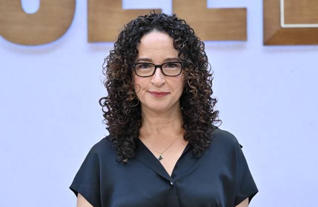 ˜The Diplomat™ FYC Event Debora Cahn arriving to ˜The Diplomat™ FYC event held at the Netflix Tudum Theater on November 8, 2025 in Hollywood, Ca. Hollywood Netflix Tudum Theater California USA Copyright: xLISAxOConnor xAFF-USA.COMx