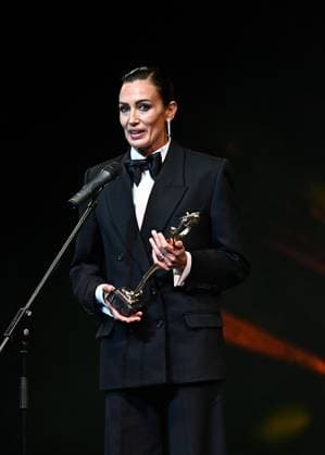 Gala of the Golden Antenna Awards 2025 Nieves Álvarez receives the Golden Antenna Award 2025, at the Casino de Aranjuez, on November 8, 2025, in Aranjuez, Madrid Spain The Federation of Spanish Radio and Television Associations has celebrated the 52nd edition of the Golden Antenna Awards, which recognize the most relevant work of the year in television, radio and media, which recognize the work of the most relevant figures of the year in television, radio and media GOLDEN ANTENAS AWARDS MATIAS PRATS TELEVISION RADIO Aranjuez Madrid Aranjuez Madrid Spain  Copyright: xFranciscoxGuerrax 7087856