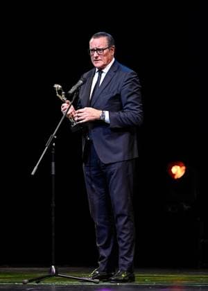 Gala of the Golden Antenna Awards 2025 Antonio Jiménez receives the Golden Antenna Award 2025, at the Casino de Aranjuez, on November 8, 2025, in Aranjuez, Madrid Spain The Federation of Spanish Radio and Television Associations has celebrated the 52nd edition of the Golden Antenna Awards, which recognize the most relevant work of the year in television, radio and media, which recognize the work of the most relevant figures of the year in television, radio and media GOLDEN ANTENAS AWARDS MATIAS PRATS TELEVISION RADIO Aranjuez Madrid Aranjuez Madrid Spain  Copyright: xFranciscoxGuerrax 7087862