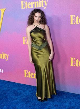 November 8, 2025, Bronx, New York, USA: Isabella Briggs attends Eternity premiere at Regal Union Square in New York, NY on November 8, 2025. Bronx USA - ZUMAr339 20251108_znp_r339_028 Copyright: xLevxRadinx