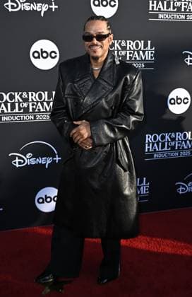 2025 Rock & Roll Hall of Fame Induction Ceremony Maxwell arriving to the 2025 Rock & Roll Hall of Fame Induction Ceremony held at the Peacock Theater on November 8, 2025 in Los Angeles, Ca. Los Angeles Peacock Theater California USA Copyright: xStarbuck AFF-USA.COMx