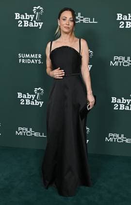 2025 Baby2Baby Gala Kaley Cuoco arriving to the 2025 Baby2Baby Gala presented by Paul Mitchell at the Pacific Design Center on November 8, 2025 in West Hollywood, Ca. West Hollywood Pacific Design Center California USA Copyright: xLISAxOConnor xAFF-USA.COMx