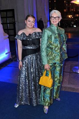43. Deutscher Sportpresseball 2025. Ann Kathrin Linsenhoff mit ihrer Tochter Liselotte anläßlich des 43. Deutschen Sportpresseballs am 08.11.2025 in der Alten Oper Frankfurt Main. 20251108MWI094458
