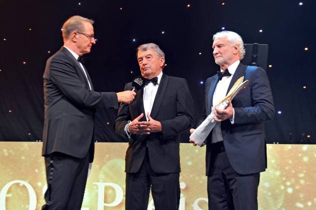 43. Deutscher Sportpresseball 2025. Rudi Völler , Wolfgang Niersbach und Florian König anläßlich des 43. Deutschen Sportpresseballs am 08.11.2025 in der Alten Oper Frankfurt Main. 20251108MWI094804