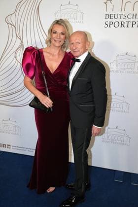 Maria Riesch und Johann Schrempf beim 43. Deutschen Sportpresseball am 8.11.2025 in der Alten Oper in Frankfurt am Main Deutscher Sportpresseball 2025 in Frankfurt am Main