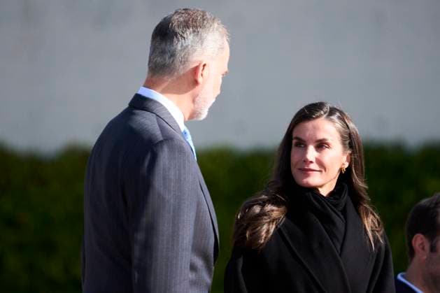 09-11-2025 Madrid King Felipe VI and Queen Letizia departing for their 3 day state visit to the Peoples Republic of China at Adolfo Suarez Madrid-Barajas Airport in Madrid. No Spain Â  Copyright: xPPEx