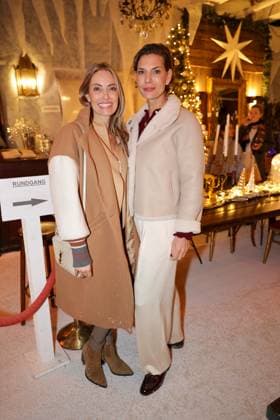 GLAMOUR & GENUSS EVENT by Wildhagen & Friends, TV Journalistin Sarah Valentina Winkhaus mit Kunstgaleristin Sarah Kronsbein Düsseldorf Wandelhalle NRW Deutschland