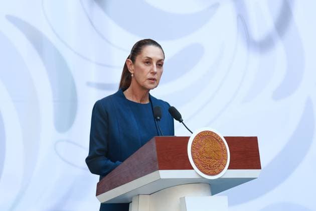 Mexican President Claudia Sheinbaum presents Michoacan for Justice and Peace plan MEXICO CITY, MEXICO - NOVEMBER 09: Mexican President Claudia Sheinbaum attends the presentation of Michoacan for Justice and Peace plan, at the National Palace, in Mexico City, Mexico on November 09, 2025. The plan was presented with the aim of tackling violence and promoting development in the state of Michoacan, following the killing of the local mayor Carlos Manzo. Daniel Cardenas Anadolu Mexico City Mexico. Editorial use only. Please get in touch for any other usage.  Copyright: x2025xAnadoluxDanielxCardenasx