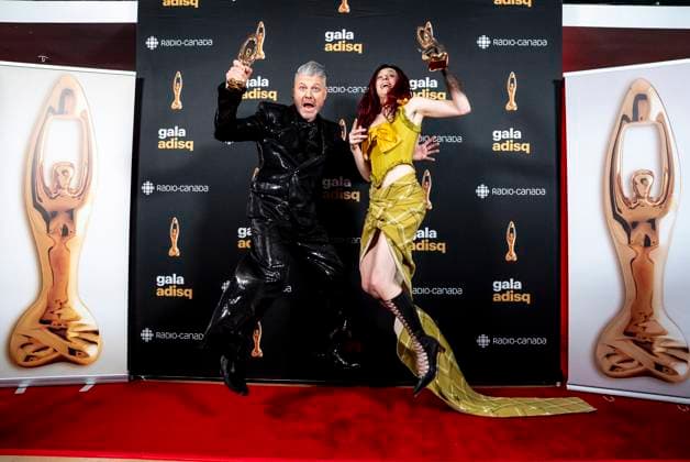 November 9, 2025, Montreal, Pq, Canada: Pierre Lapointe and Lou-Adriane Cassidy jump while holding their awards for Best Male Artist of the Year and Best Female Artist of the Year, at the Gala de l ADISQ awards ceremony, in Montreal on Sunday, Nov. 9, 2025. Montreal Canada  - ZUMAc35_ 20251109_zaf_c35_113 Copyright: xChristopherxKatsarovx
