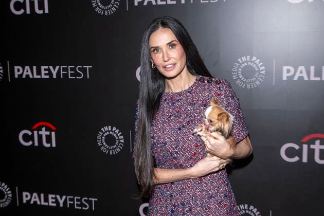 November 9, 2025, New York, United States: Demi Moore holding her dog Pilaf attends Paramount+ s Landman during PaleyFest NY 2025 at The Paley Museum. New York United States - ZUMAs197 20251109_aaa_s197_536 Copyright: xRonxAdarx