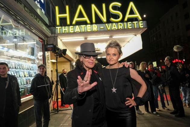 joost HansaTheater- Udo Lindenberg und Tine Acke ( Fotografin ) zu Gast bei der Eroeffnung Gala Variete Show im Hansa Theater Saison Eroeffung 2025 2026 am 06.11.2025 in Hamburg Hamburg Deutschland