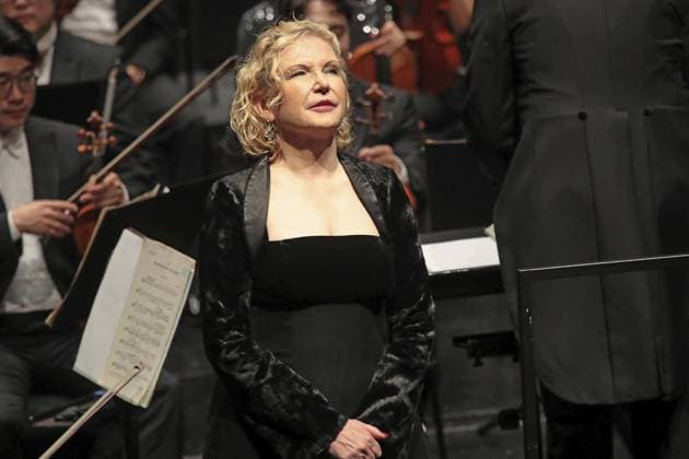 3. Sinfoniekonzert der Neuen Philharmonie Westfalen mit der Gelsenkirchener Star-Sopranistin Anne Schwanewilms im Musiktheater im Revier in Gelsenkirchen ** NUR FÜR REDAKTIONELLE ZWECKE ** EDITORIAL USE ONLY **<p>3. Sinfoniekonzert der Neuen Philharmonie Westfalen mit der Gelsenkirchener Star-Sopranistin Anne Schwanewilms am Montag den 10. November 2025 im Musiktheater im Revier in Gelsenkirchen Foto : Frank Oppitz FUNKE Foto Services< p> Kultur, Kunst, Unterhaltung Deutschland NRW Gelsenkirchen Copyright: FrankxOppitz