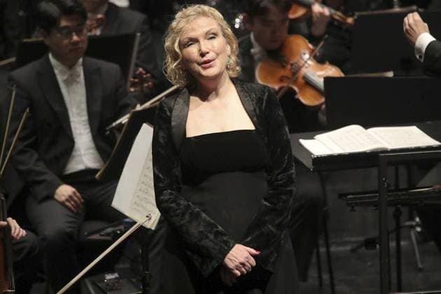 3. Sinfoniekonzert der Neuen Philharmonie Westfalen mit der Gelsenkirchener Star-Sopranistin Anne Schwanewilms im Musiktheater im Revier in Gelsenkirchen ** NUR FÜR REDAKTIONELLE ZWECKE ** EDITORIAL USE ONLY **<p>3. Sinfoniekonzert der Neuen Philharmonie Westfalen mit der Gelsenkirchener Star-Sopranistin Anne Schwanewilms am Montag den 10. November 2025 im Musiktheater im Revier in Gelsenkirchen Foto : Frank Oppitz FUNKE Foto Services< p> Kultur, Kunst, Unterhaltung Deutschland NRW Gelsenkirchen Copyright: FrankxOppitz