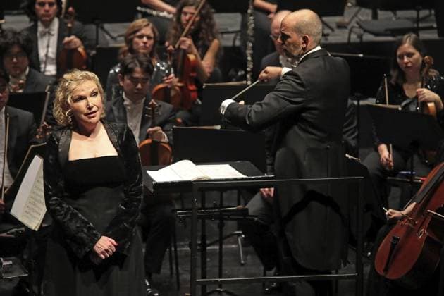 3. Sinfoniekonzert der Neuen Philharmonie Westfalen mit der Gelsenkirchener Star-Sopranistin Anne Schwanewilms im Musiktheater im Revier in Gelsenkirchen ** NUR FÜR REDAKTIONELLE ZWECKE ** EDITORIAL USE ONLY **<p>3. Sinfoniekonzert der Neuen Philharmonie Westfalen mit der Gelsenkirchener Star-Sopranistin Anne Schwanewilms am Montag den 10. November 2025 im Musiktheater im Revier in Gelsenkirchen Foto : Frank Oppitz FUNKE Foto Services< p> Kultur, Kunst, Unterhaltung Deutschland NRW Gelsenkirchen Copyright: FrankxOppitz