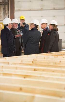November 10, 2025, Fredericton, Nb, Canada: Prime Minister Mark Carney second from right, talks with management before taking a tour of Maple Leaf Homes in Fredericton, N.B., on Monday, Nov. 10, 2025. Fredericton Canada  - ZUMAc35_ 20251110_zaf_c35_044 Copyright: xStephenxMacgillivrayx