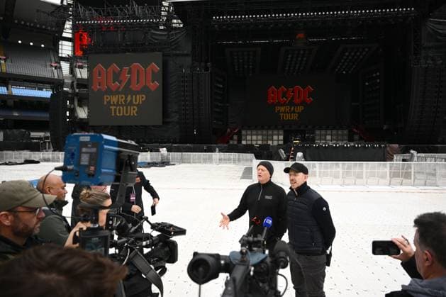 ACDC CONCERT STAGING, Roadie Dale Skjerseth (left) and AC DC head of production Will Keating speak to media with staging ahead of a concert by Australian rock band AC DC at the MCG, in Melbourne, Tuesday, November 11, 2025. ( NO ARCHIVING MELBOURNE VICTORIA AUSTRALIA  Copyright: xJOELxCARRETTx 20251111183879399923