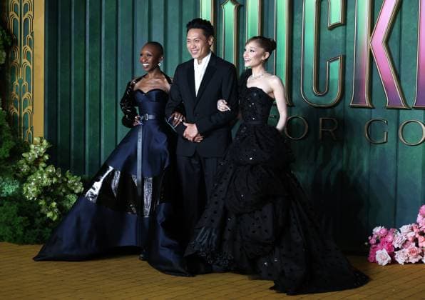Wicked: For Good European Premiere at Cineworld Leicester Square in London - 10 Nov 2025 Cynthia Erivo, Jon M. Chu and Ariana Grande attend the Wicked: For Good European Premiere at Cineworld Leicester Square. London United Kingdom Copyright: xFredxDuvalx xSOPAxImagesx FD_Wicked_For_Good_07