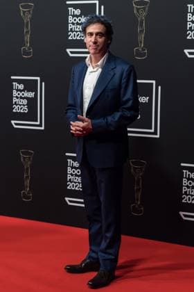 Booker Prize 2025 Award Ceremony in London LONDON, UNITED KINGDOM - NOVEMBER 10: Stephen Mangan attends the Booker Prize 2025 winner ceremony at Old Billingsgate in London, United Kingdom on November 10, 2025. The Booker Prize is the world’s most significant award for the best sustained work of fiction written in English by authors from anywhere in the world and published in the UK or Ireland, which has brought recognition, reward and readership to outstanding fiction for over five decades. Wiktor Szymanowicz Anadolu London United Kingdom. Editorial use only. Please get in touch for any other usage.  Copyright: x2025xAnadoluxWiktorxSzymanowiczx