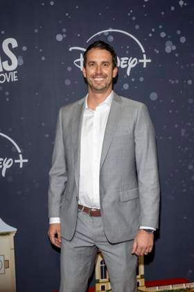November 10, 2025, New York, United States: Scott Morgan attends Disney+ s A Very Jonas Christmas Movie New York Premiere at New York City Center. New York United States - ZUMAs197 20251110_aaa_s197_350 Copyright: xRonxAdarx