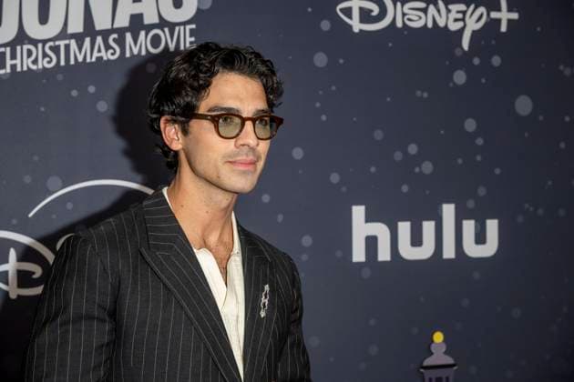 November 10, 2025, New York, United States: Joe Jonas attends Disney+ s A Very Jonas Christmas Movie New York Premiere at New York City Center. New York United States - ZUMAs197 20251110_aaa_s197_449 Copyright: xRonxAdarx