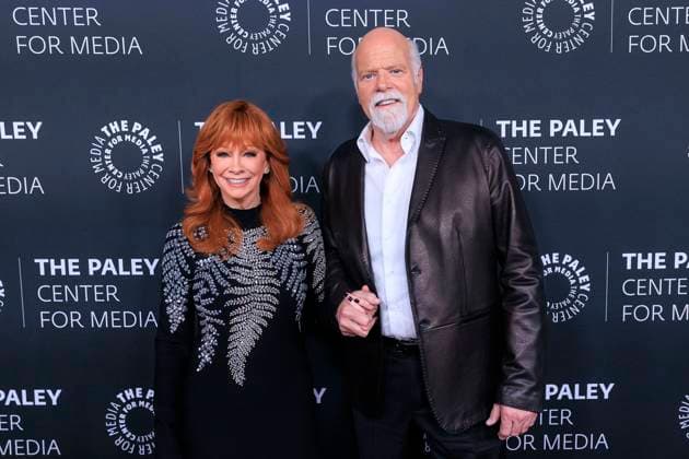 November 10, 2025, Beverly Hills, California, USA: Reba McEntire and Rex Linn on the red carpet of the 2025 Paley Honors Fall Gala held on Monday November 10, 2025 at the Hilton Hotel in Beverly Hills, California. JAVIER ROJAS PI Beverly Hills USA - ZUMAp124 20251110_zaa_p124_019 Copyright: xJavierxRojasx