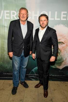 abb Verschollen- Axel Milberg Schauspieler mit Daniel Harrich Regiesseur und Autor bei der Preview des neuen investigativen ARD Spielfilms VERSCHOLLEN von Autor & Regisseur Daniel Harrich im ARD Hauptstadtstudio am 10.11.2025 in Berlin Berlin Deutschland