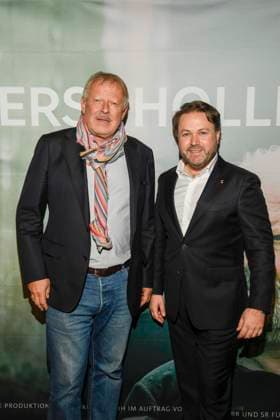 abb Verschollen- Axel Milberg Schauspieler mit Daniel Harrich Regiesseur und Autor bei der Preview des neuen investigativen ARD Spielfilms VERSCHOLLEN von Autor & Regisseur Daniel Harrich im ARD Hauptstadtstudio am 10.11.2025 in Berlin Berlin Deutschland