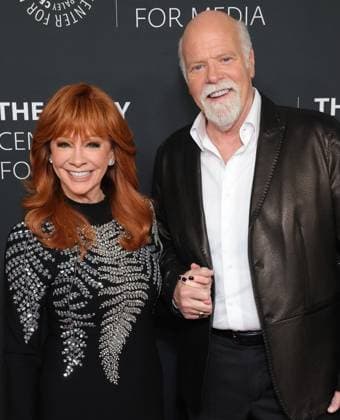 10 November 2025 - Beverly Hills, California - Reba McEntire, Rex Linn. The 2025 Annual Paley Honors Fall Gala held at The Beverly Hilton. Beverly Hills USA - ZUMAa123 20251110_zaa_a123_022 Copyright: xADx