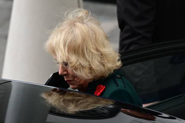 Queen Camilla attend Remembrance Day events in London LONDON, UK - NOVEMBER 11: Queen Camilla leaves London Paddington Station after attending Poppies to Paddington ceremony within Remembrance Day events organized by Great Western Railway in London, UK on November 11, 2025. Rasid Necati Aslim Anadolu London United Kingdom. Editorial use only. Please get in touch for any other usage.  Copyright: x2025xAnadoluxRaÅüidxNecatixAslÄ±mx