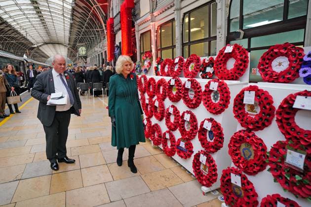 Queen Camilla attends Poppies to Paddington initiative Queen Camilla at London Paddington train station as part of the Great Western Railway Poppies to Paddington event to mark Armistice Day. Picture date: Tuesday November 11, 2025., Credit:Ben Birchall Avalon UK  Copyright: xBenxBirchallx xAvalonx 1051828457