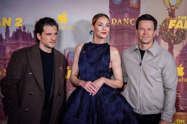 The Family Plan 2 World Premiere - Arrivals LONDON, UNITED KINGDOM - NOVEMBER 11: (L-R) Kit Harington, Michelle Monaghan and Mark Wahlberg attend The Family Plan 2 World Premiere at the Curzon Mayfair on November 11, 2025 Loredana Sangiuliano Anadolu London United Kingdom. Editorial use only. Please get in touch for any other usage.  Copyright: x2025xAnadoluxLoredanaxSangiulianox