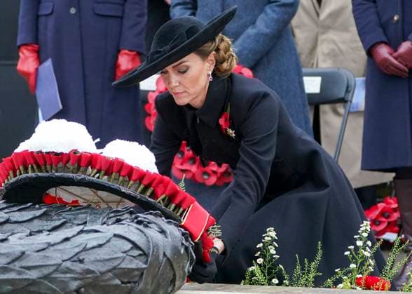 The Princess of Wales attends the Armistice Day Service of Remembrance at the National Memorial Arboretum The Princess of Wales attends the Armistice Day Service of Remembrance, at the National Memorial Arboretum, Burton-on-Trent, East Staffordshire, UK on the 11th November, 2025. Picture by Arthur Edwards WPA-Pool Burton-on-Trent National Memorial Arboretum East Staffordshire United Kingdom 