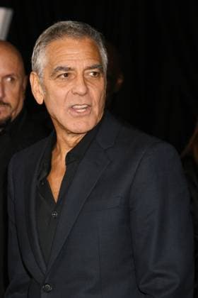 LOS ANGELES, CA- NOVEMBER 11: George Clooney at the Los Angeles premiere of Netflix s Jay Kelly at The Egyptian Theatre Hollywood on November 11, 2025 in Los Angeles, California. Copyright: xJeffreyxMayerx