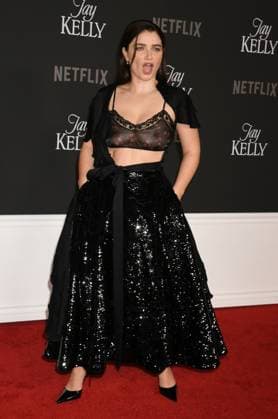 LOS ANGELES, CA- NOVEMBER 11: Eve Hewson at the Los Angeles premiere of Netflix s Jay Kelly at The Egyptian Theatre Hollywood on November 11, 2025 in Los Angeles, California. Copyright: xJeffreyxMayerx