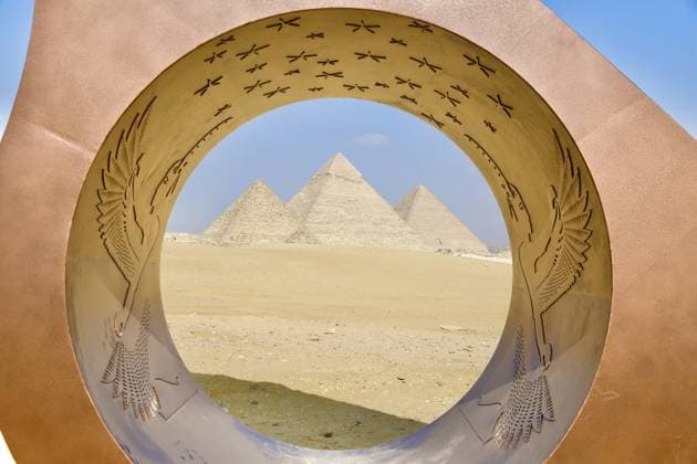 Contemporary Art Exhibition in Giza Pyramids GIZA, EGYPT - NOVEMBER 11: A view from the Forever Is Now contemporary art exhibition held near the Pyramids of Giza in Egypt on November 11, 2025. Featuring artists from different countries, the exhibition will continue to welcome visitors until December 6. Fareed Kotb Anadolu Giza Egypt. Editorial use only. Please get in touch for any other usage.  Copyright: x2025xAnadoluxFareedxKotbx