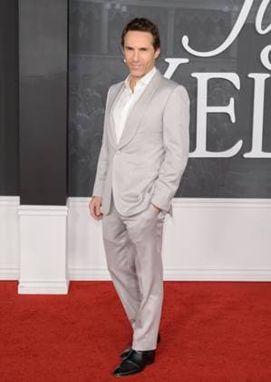 Jay Kelly LA Premiere - Los Angeles, USA LOS ANGELES, USA. November 11, 2025: Alessandro Nivola at the LA premiere for Netflix s Jay Kelly at the Egyptian Theatre. Los Angeles CA USA  Copyright: xPaulxSmith Featureflashx