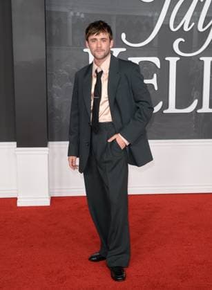 Jay Kelly LA Premiere - Los Angeles, USA LOS ANGELES, USA. November 11, 2025: Charlie Rowe at the LA premiere for Netflix s Jay Kelly at the Egyptian Theatre. Los Angeles CA USA  Copyright: xPaulxSmith Featureflashx