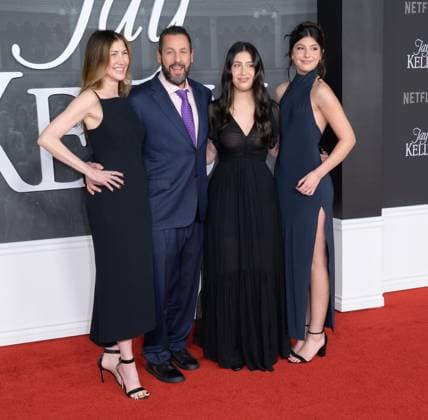 Jay Kelly LA Premiere - Los Angeles, USA LOS ANGELES, USA. November 11, 2025: Jackie Sandler, Adam Sandler, Sadie Sandler & Sunny Sandler at the LA premiere for Netflix s Jay Kelly at the Egyptian Theatre. Los Angeles CA USA  Copyright: xPaulxSmith Featureflashx