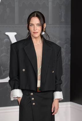 Jay Kelly LA Premiere - Los Angeles, USA LOS ANGELES, USA. November 11, 2025: Riley Keough at the LA premiere for Netflix s Jay Kelly at the Egyptian Theatre. Los Angeles CA USA  Copyright: xPaulxSmith Featureflashx