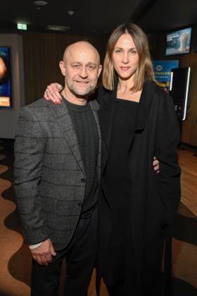 abb- Jürgen Vogel Juergen und Natalia Belitski zu Gast auf dem roten Teppich bei der Berlin Premiere des Kinofilms DAS LEBEN DER WÜNSCHE WUENSCHE im UCI East Side Gallery Berlin, am 11.11.2025 in Berlin Berlin Deutschland